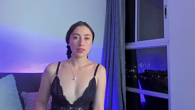 Snapshot of Amatiista chatting on 10.05.25 Amatiista online show from 10.05.25