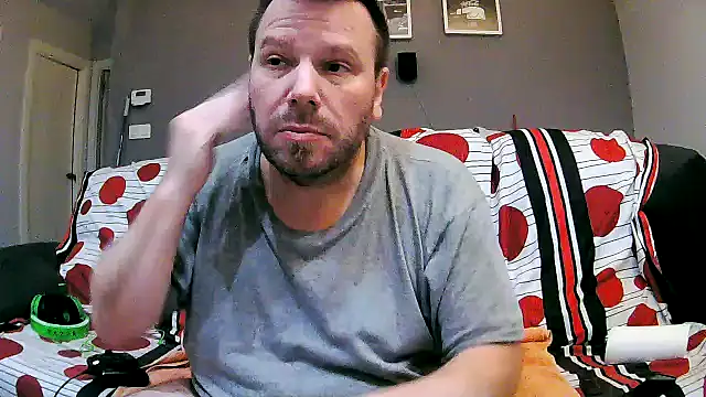 Snapshot of txan9876 chatting on 11.26.25 txan9876 online show from 11.26.25