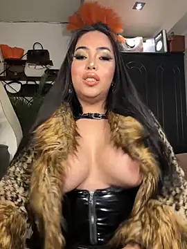 BigDominaMia online show from 11.16.25