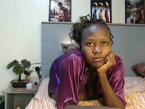 CandyLovesU2 online show from 02.17.25