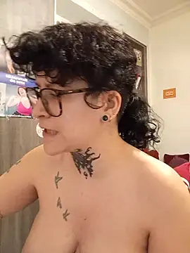 callmelouve online show from 01.08.26