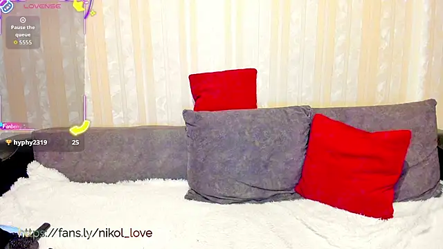 Snapshot of Sweet_pussynikol chatting on 10.04.25 Sweet pussynikol online show from 10.04.25