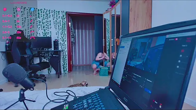 Snapshot of _whiteprincess chatting on 10.06.25 whiteprincess online show from 10.06.25