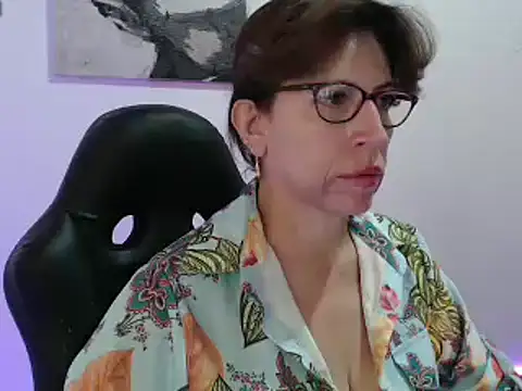 Chayla Ruiz online show from 02.04.25