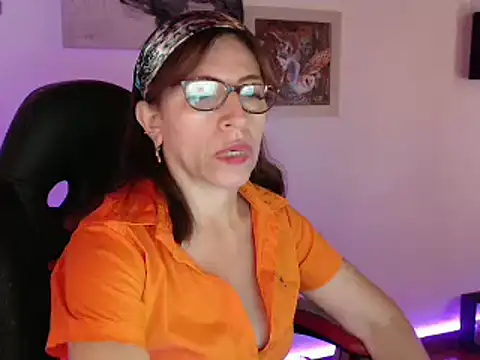 Chayla Ruiz online show from 02.11.25