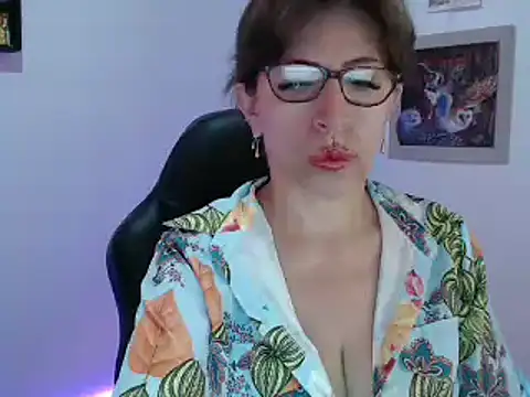 Chayla Ruiz online show from 02.13.25