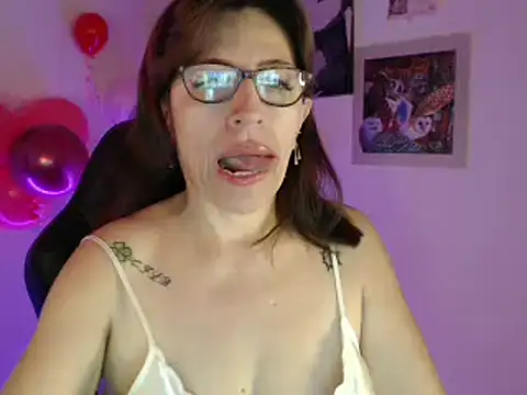 Chayla Ruiz online show from 02.14.25