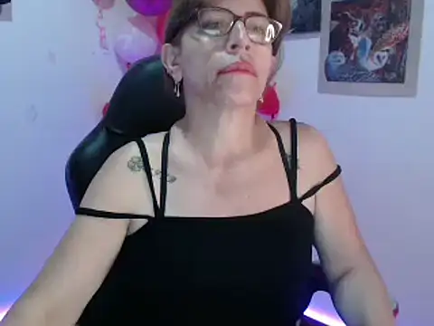 Chayla Ruiz online show from 02.18.25