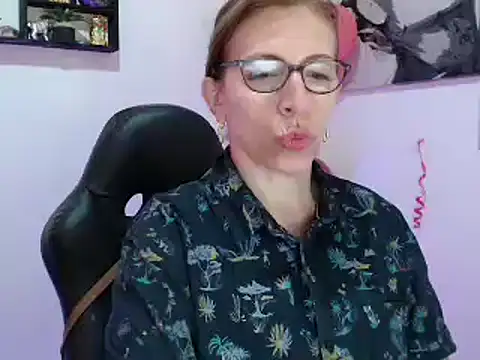 Chayla Ruiz online show from 02.24.25