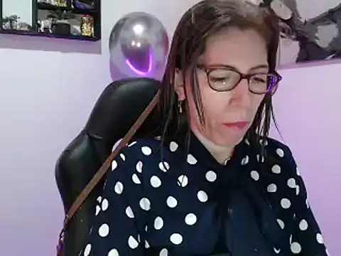 Chayla Ruiz online show from 02.25.25