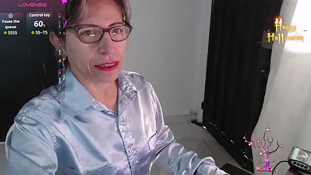 Chayla Ruiz online show from 11.15.25