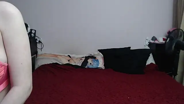 Maya Viola online show from 01.07.25