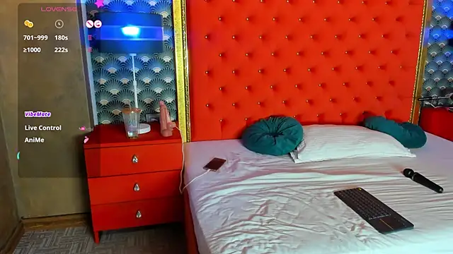 Snapshot of VallerieJones chatting on 11.13.25 VallerieJones online show from 11.13.25