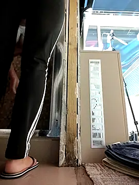 Snapshot of VallerieJones chatting on 11.30.25 VallerieJones online show from 11.30.25