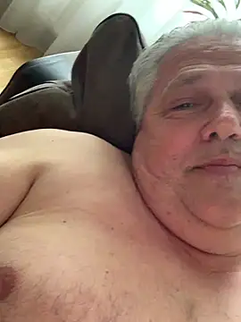 Snapshot of cheapslutfemke chatting on 10.08.25 cheapslutfemke online show from 10.08.25