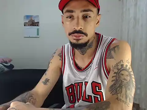 emiliano hottt online show from 02.22.26