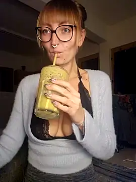 MissMialicious online show from 01.09.25