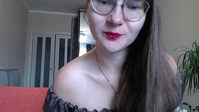 KiraGoldens online show from 09.13.25