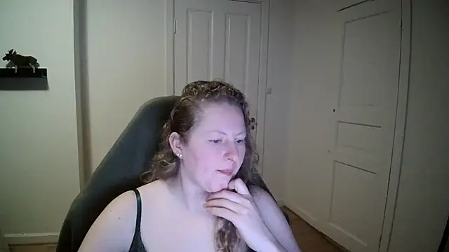 Girlnina-1995 online show from 01.07.25