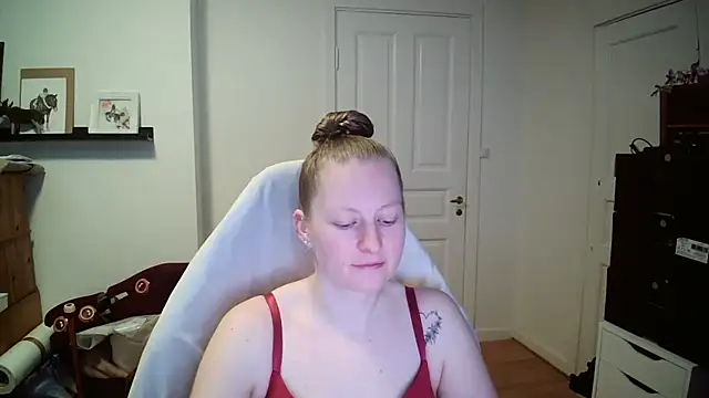 Girlnina-1995 online show from 02.19.26