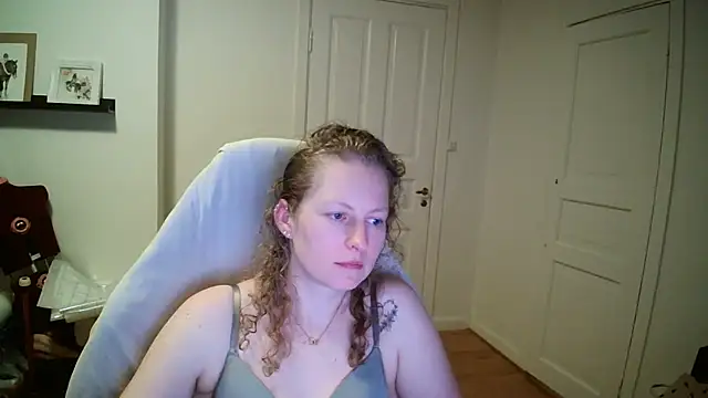 Girlnina-1995 online show from 03.18.26