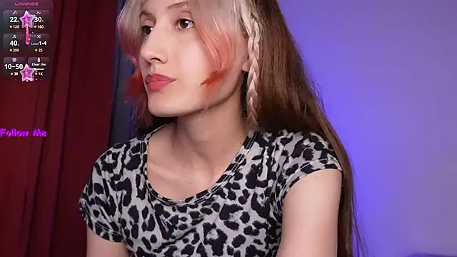 Snapshot of lola_vlad chatting on 02.19.25 lola vlad online show from 02.19.25