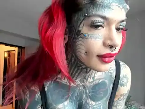 Snapshot of tamarapervert chatting on 01.17.25 tamarapervert online show from 01.17.25