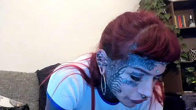 Snapshot of tamarapervert chatting on 09.15.25 tamarapervert online show from 09.15.25