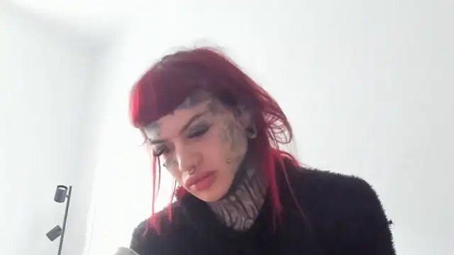 Snapshot of tamarapervert chatting on 01.17.26 tamarapervert online show from 01.17.26