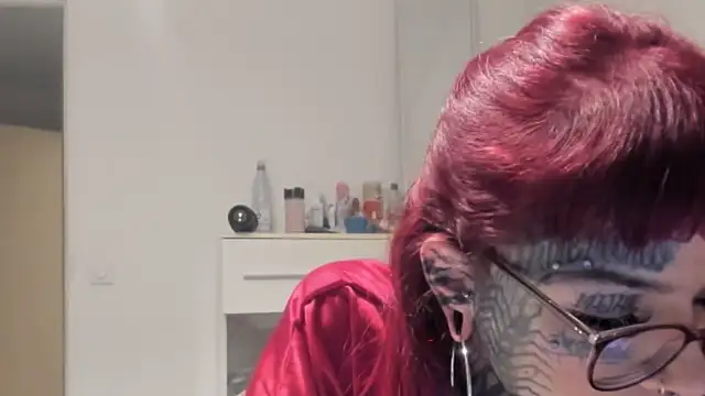 Snapshot of tamarapervert chatting on 02.04.26 tamarapervert online show from 02.04.26