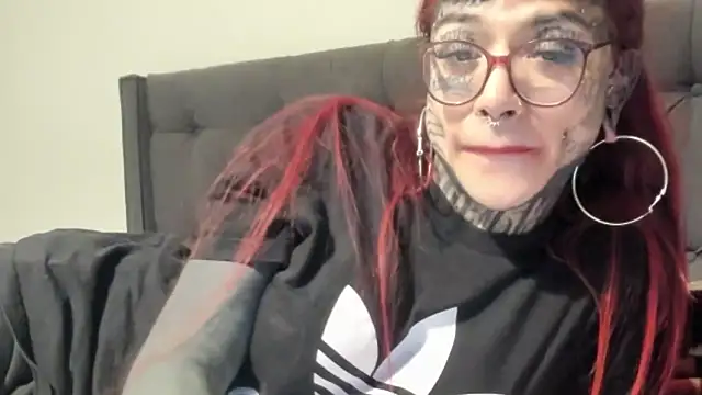 Snapshot of tamarapervert chatting on 02.05.26 tamarapervert online show from 02.05.26