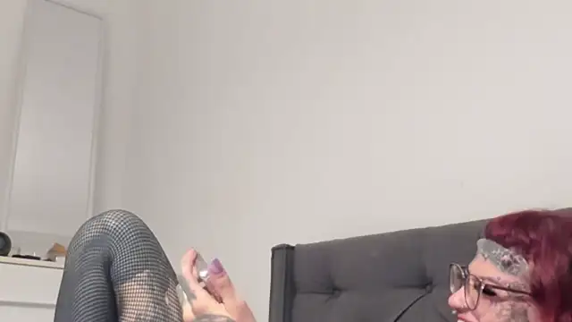 Snapshot of tamarapervert chatting on 02.23.26 tamarapervert online show from 02.23.26