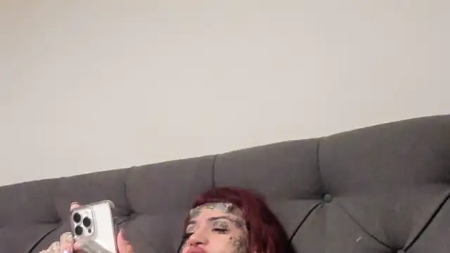 Snapshot of tamarapervert chatting on 03.10.26 tamarapervert online show from 03.10.26