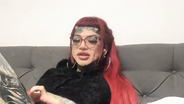 Snapshot of tamarapervert chatting on 03.14.26 tamarapervert online show from 03.14.26