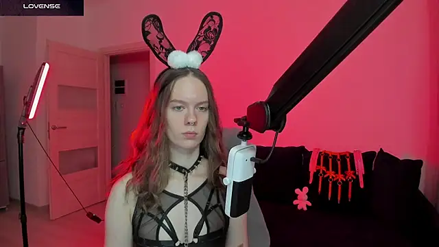 DivineBite online show from 03.03.26