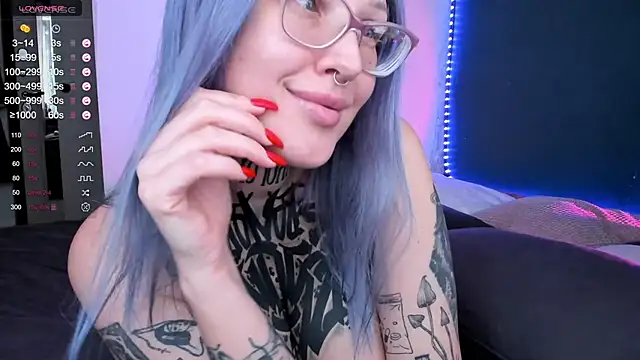 Snapshot of Eurusholmess chatting on 01.25.25 Eurusholmess online show from 01.25.25