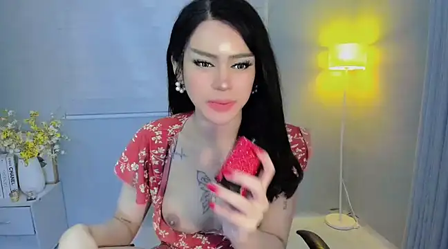 Snapshot of Patricia_fox chatting on 12.06.24 Patricia fox online show from 12.06.24