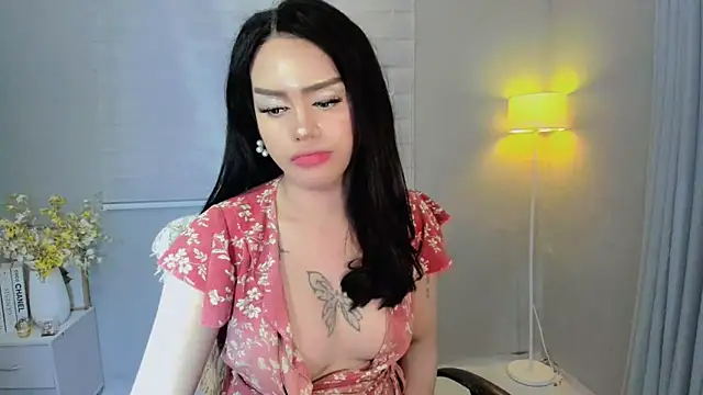 Snapshot of Patricia_fox chatting on 02.20.25 Patricia fox online show from 02.20.25