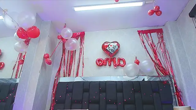 Snapshot of _carolina_fox chatting on 02.19.25 carolina fox online show from 02.19.25