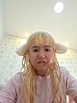 Pinkie Princes online show from 12.13.25