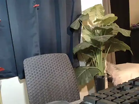 Snapshot of sweetyula chatting on 03.26.26 sweetyula online show from 03.26.26