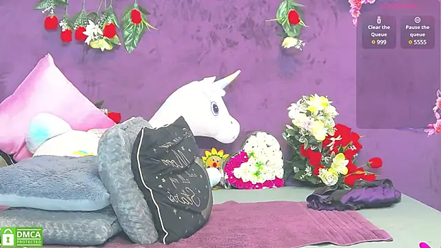 Snapshot of Jayllene chatting on 12.06.24 Jayllene online show from 12.06.24