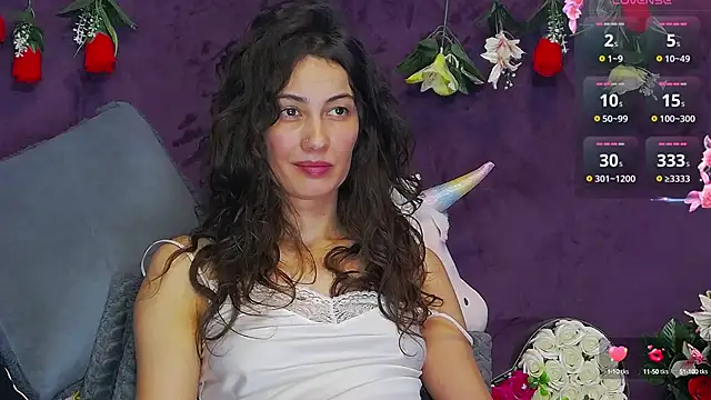 Snapshot of Jayllene chatting on 12.28.24 Jayllene online show from 12.28.24