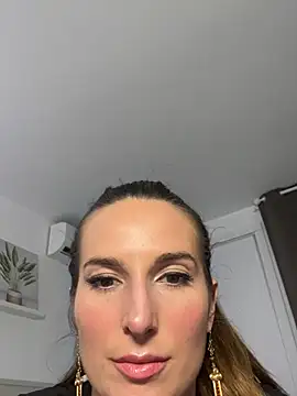 Snapshot of Thescorpionfr chatting on 01.13.25 Thescorpionfr online show from 01.13.25