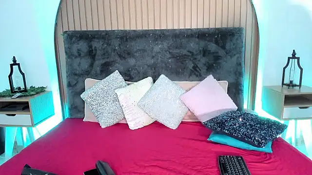 Karlagonzales  online show from 02.07.26