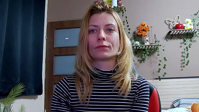 Snapshot of karo123421 chatting on 02.15.26 karo123421 online show from 02.15.26