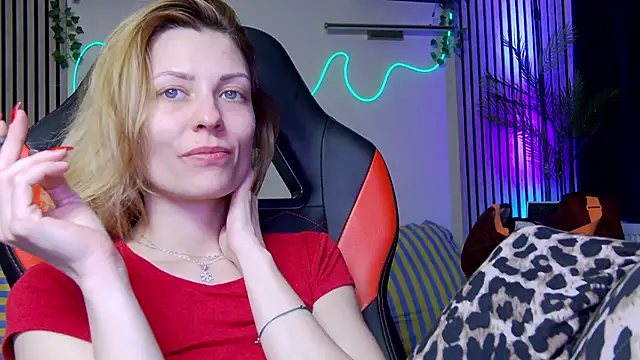 Snapshot of karo123421 chatting on 02.17.26 karo123421 online show from 02.17.26