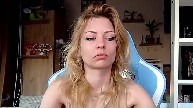 Snapshot of karo123421 chatting on 03.12.26 karo123421 online show from 03.12.26