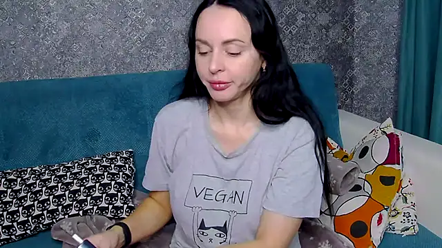 Brilliant Doll online show from 11.24.25