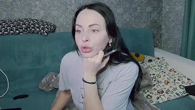 Brilliant Doll online show from 11.29.25